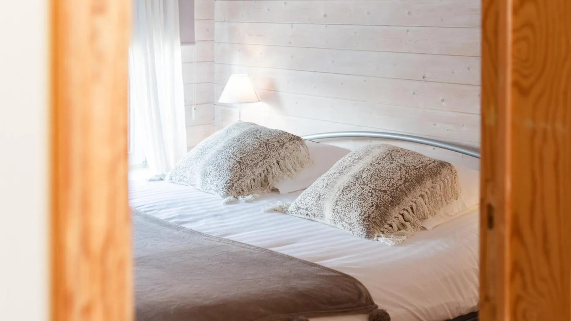 Verblijven in West-Vlaanderen: 4 Appartementen & B&B's Vergeleken